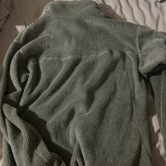 Patagonia jacket size XL worn a couple of times! - Picture 3 of 4